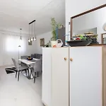 2 Bedroom Amazing In Appartement Gustirna